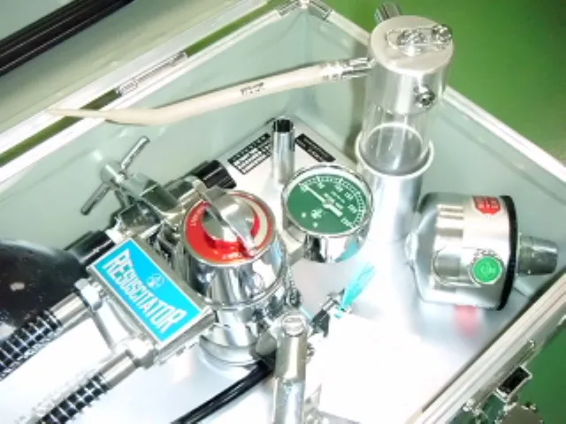 Shinei Industry P-102A Automatic oxygen resuscitator Detail Image - ASKINDEX Korea