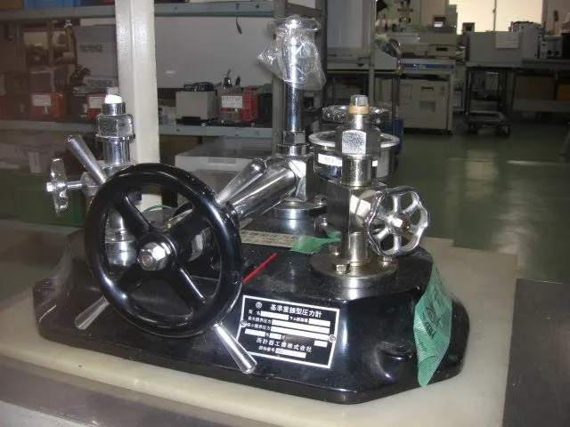 West Instrument Industry M Pressure gauge (standard weight type) Detail Image - ASKINDEX Korea