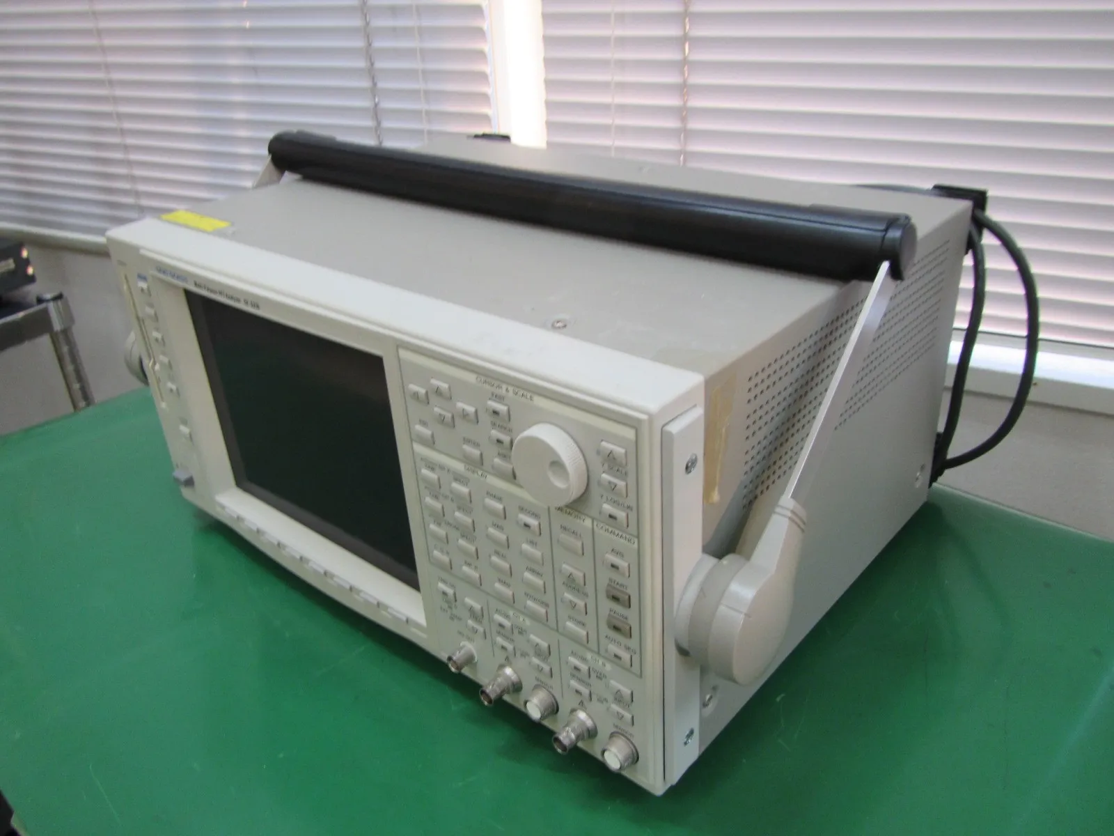 오노측기 CF-5210 FFT 분석기