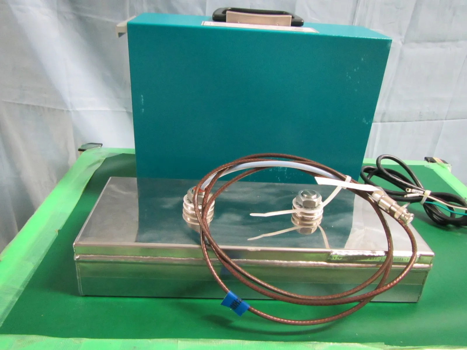U.C. Japan 6G-250-3-T Ultrasonic cleaner (throw-in type) Detail Image - ASKINDEX Korea