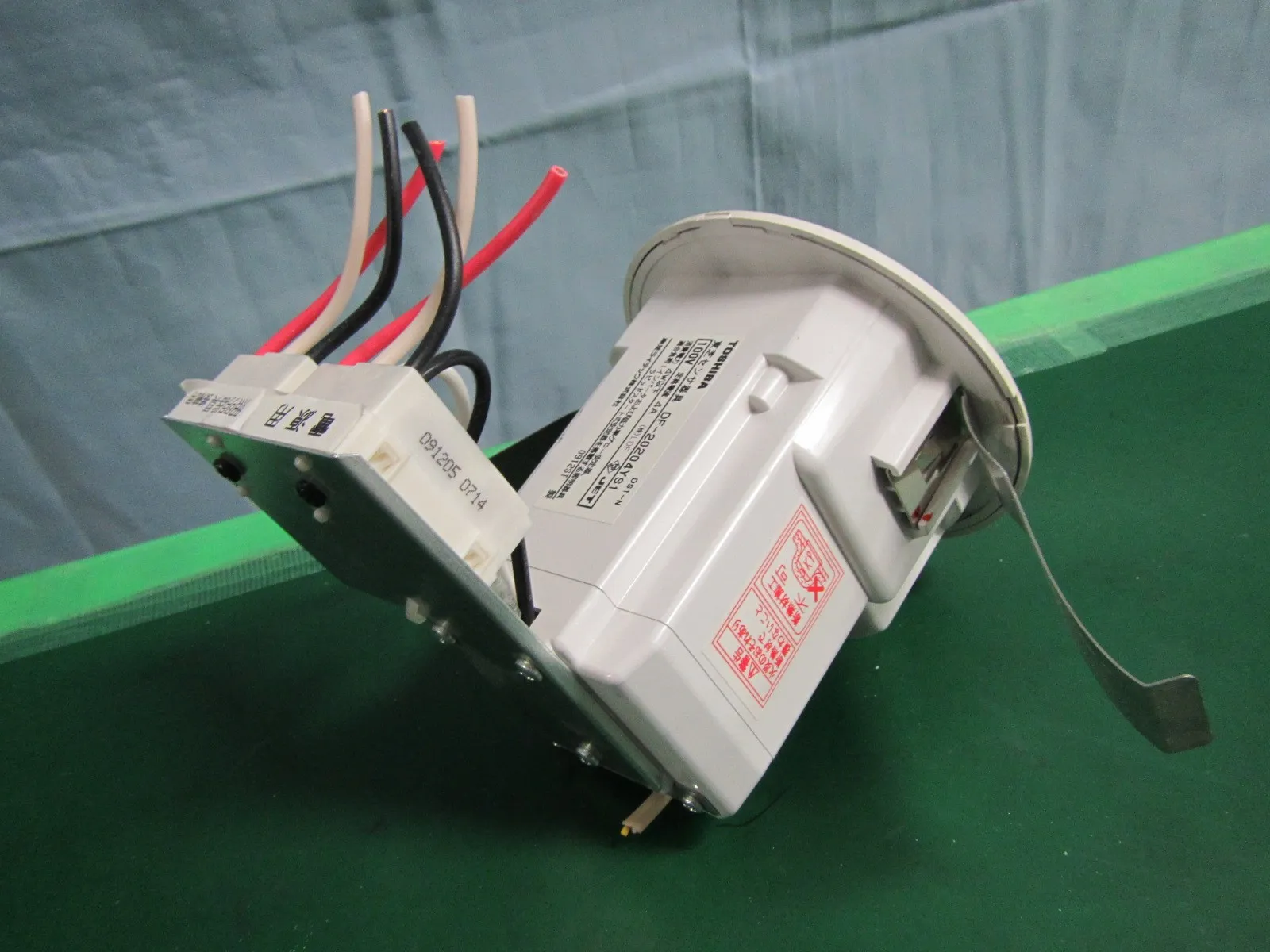 Toshiba Lighting &amp; Technology DF-20204YS1 Presence sensor Detail Image - ASKINDEX Korea