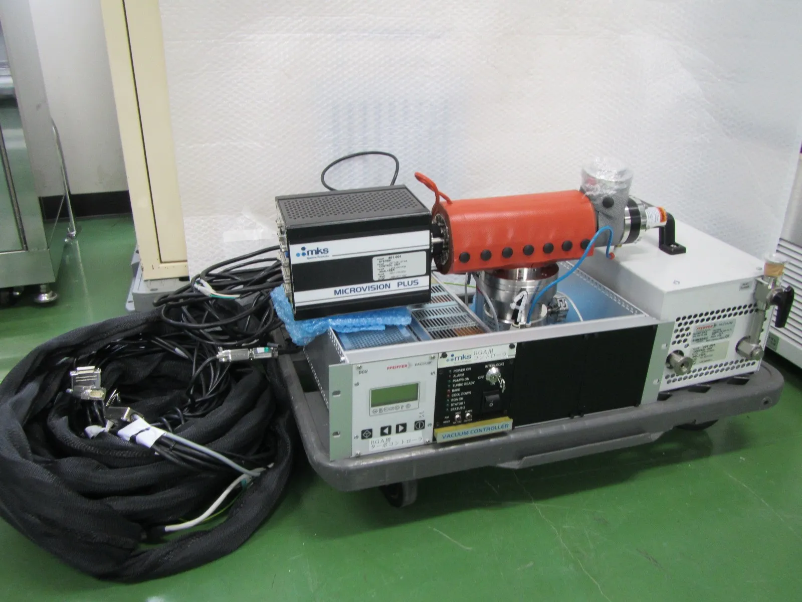 Pfeiffer TMU071-003P Turbomolecular Pump Set Detail Image - ASKINDEX Korea