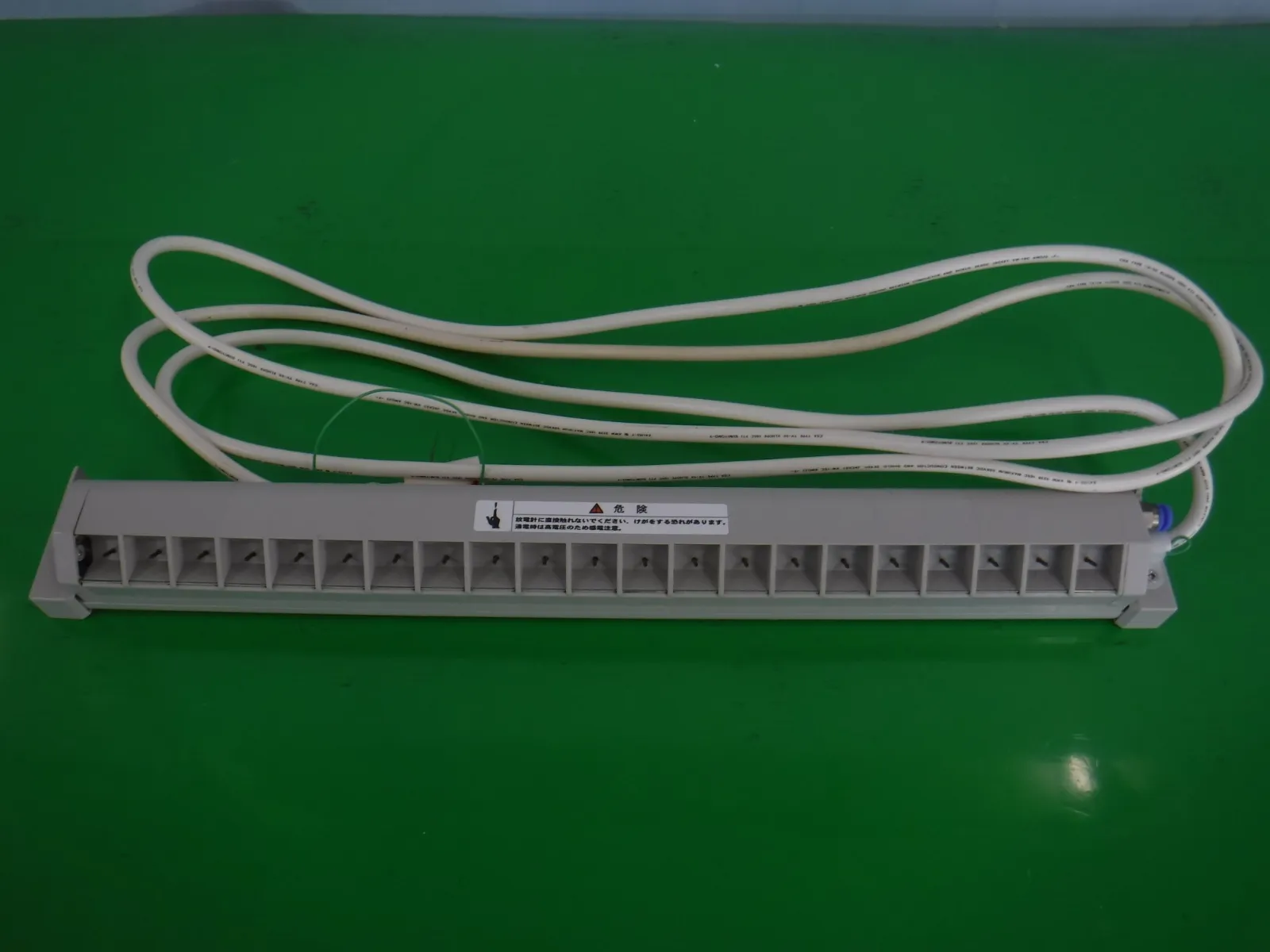 Hugle MODEL-410N1 Ionizer (bar/discharge part) Detail Image - ASKINDEX Korea