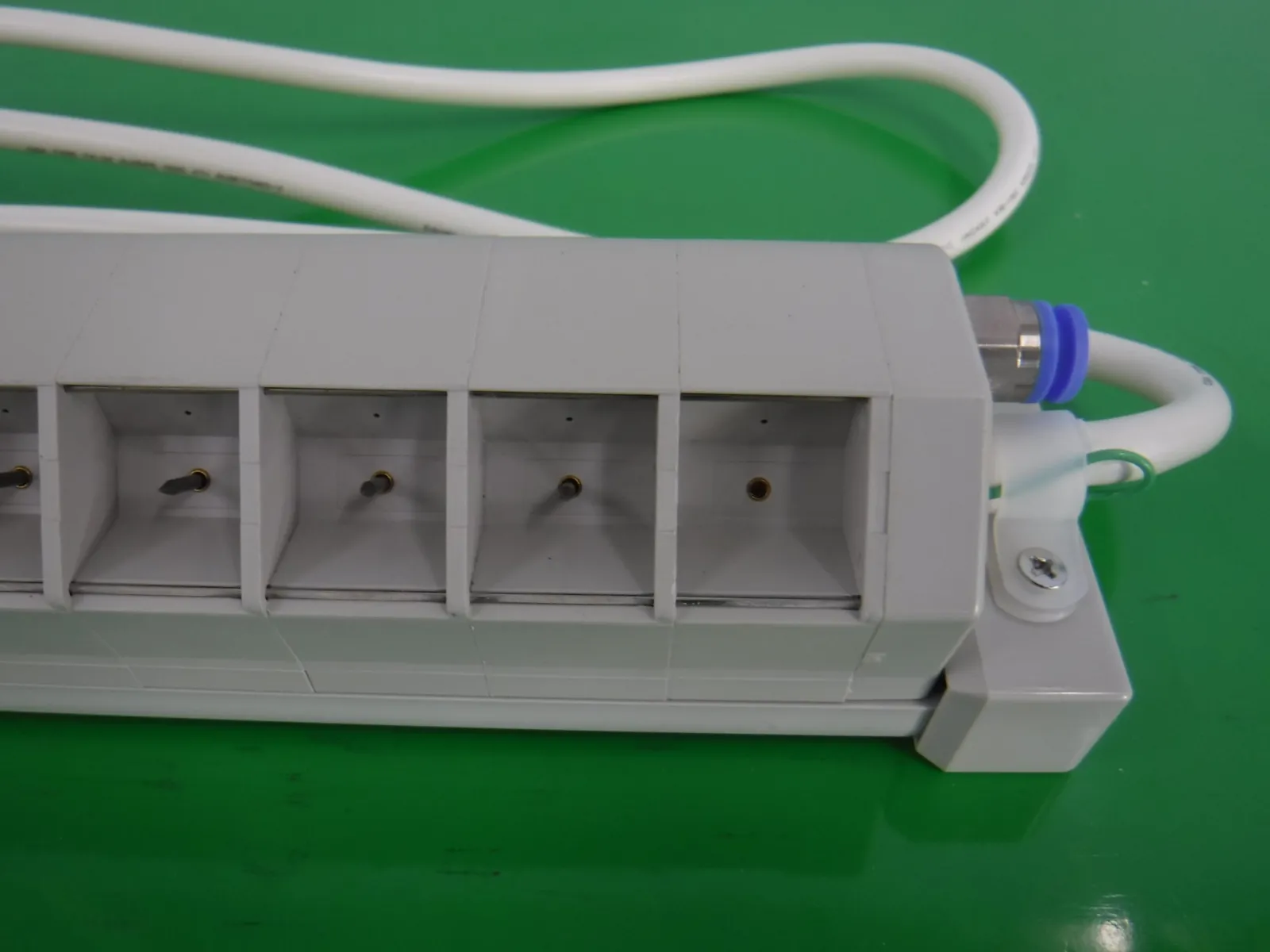 Hugle MODEL-410N1 Ionizer (bar/discharge part) Detail Image - ASKINDEX Korea