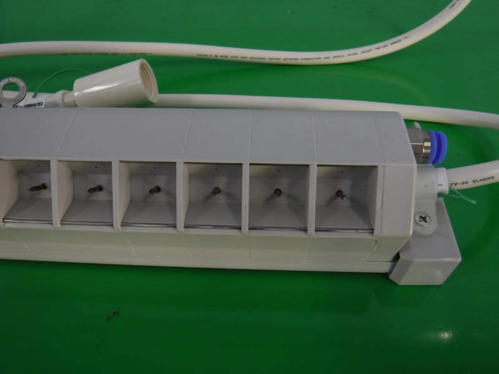 Hugle MODEL-410N1 Ionizer (bar/discharge part) Detail Image - ASKINDEX Korea