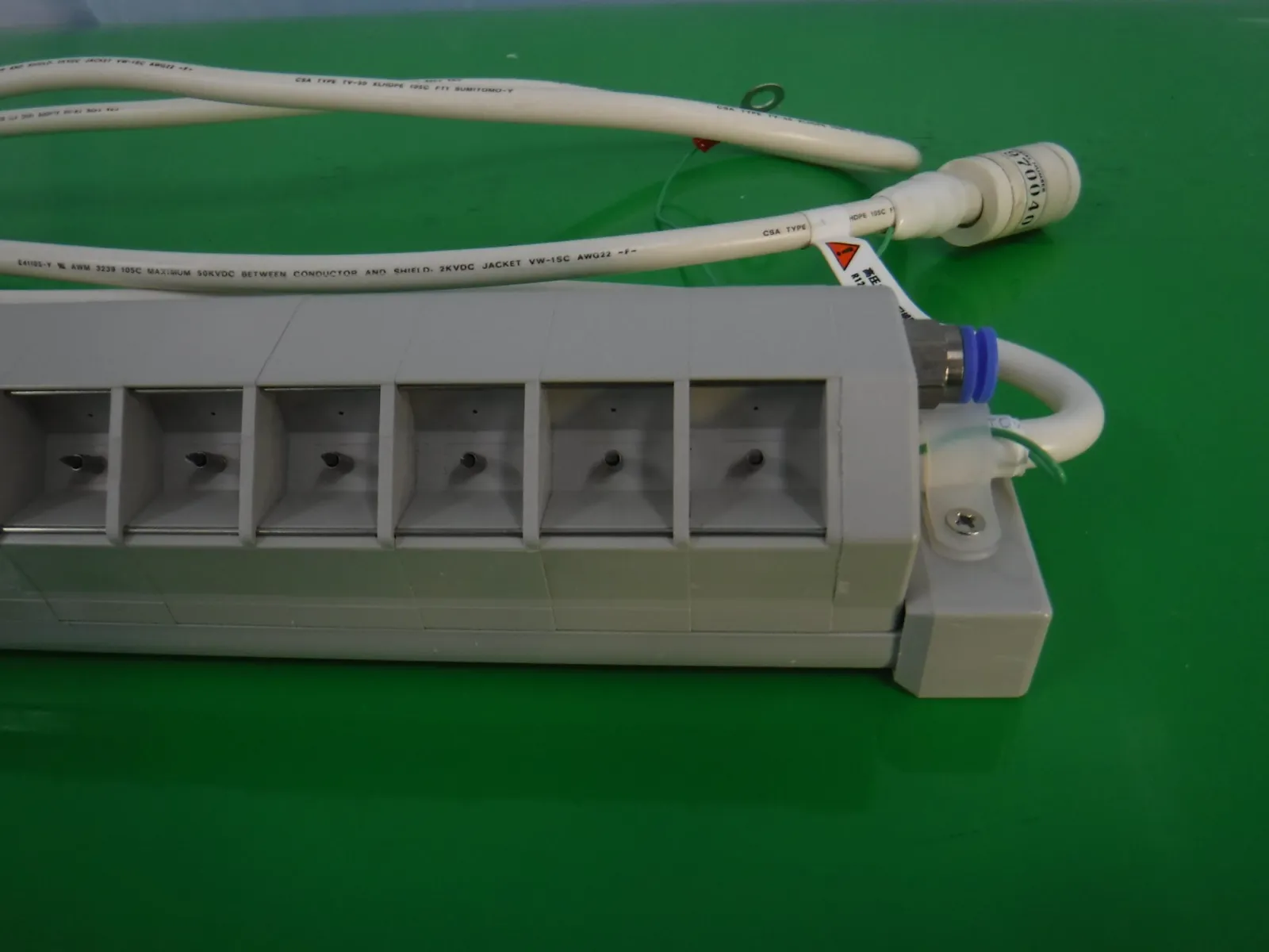 Hugle MODEL-410N1 Ionizer (bar/discharge part) Detail Image - ASKINDEX Korea