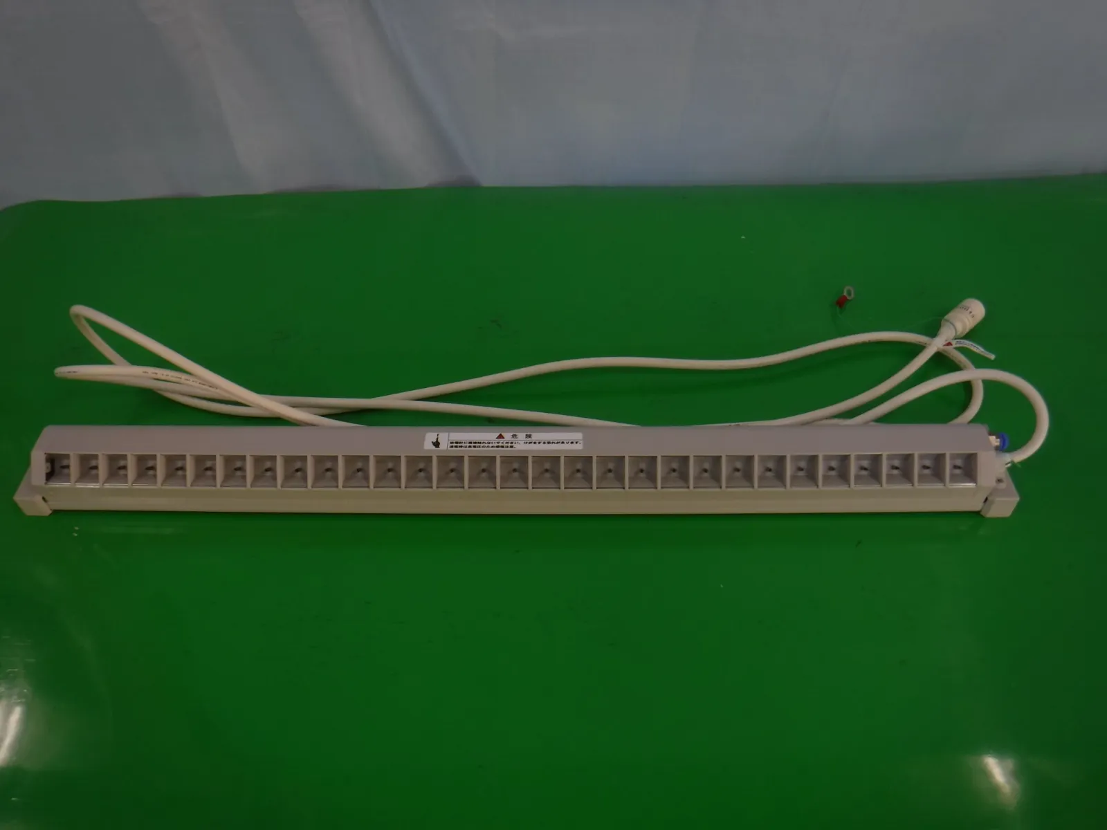 Hugle MODEL-410N1 Ionizer (bar/discharge part) Detail Image - ASKINDEX Korea