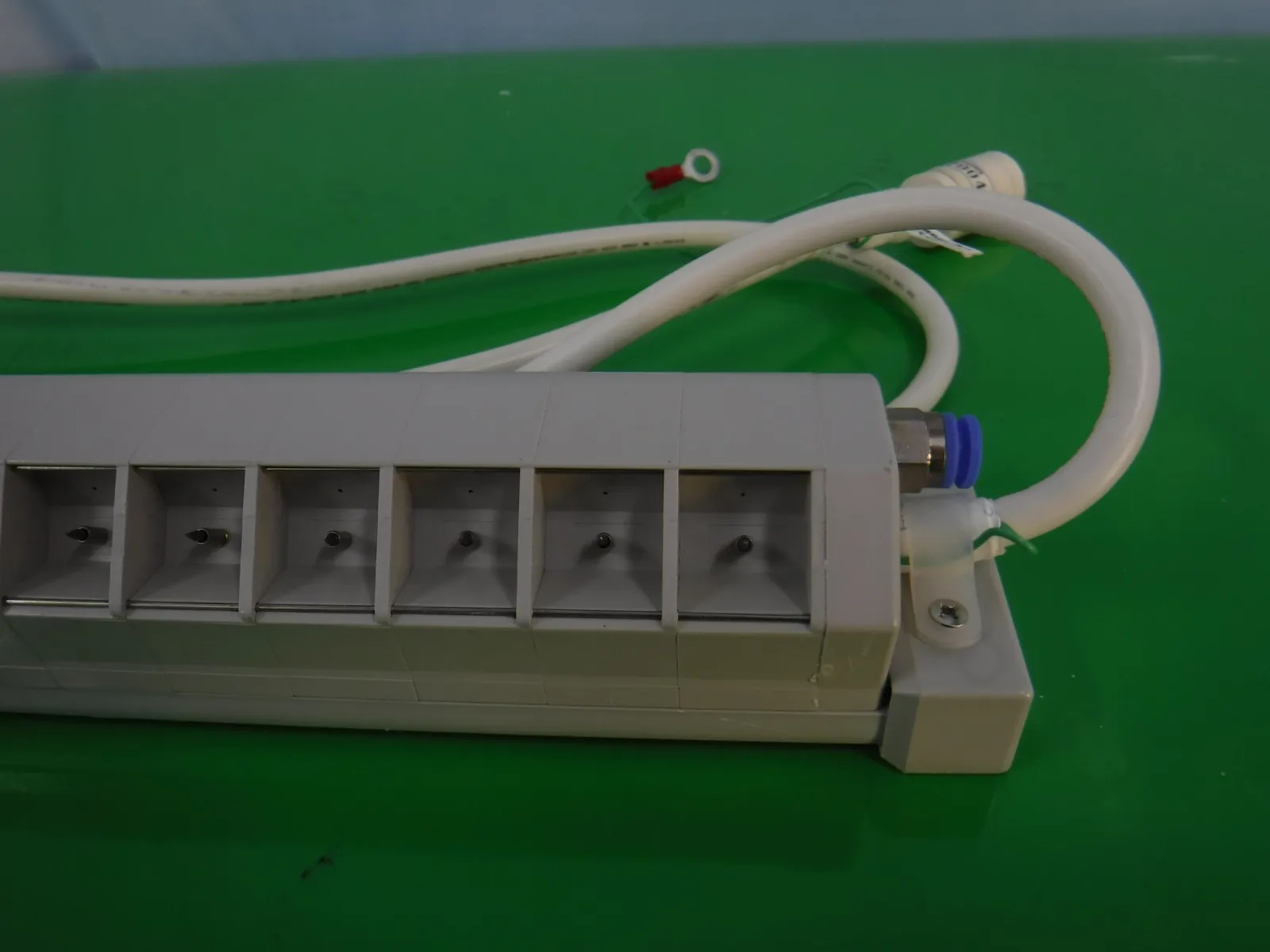 Hugle MODEL-410N1 Ionizer (bar/discharge part) Detail Image - ASKINDEX Korea