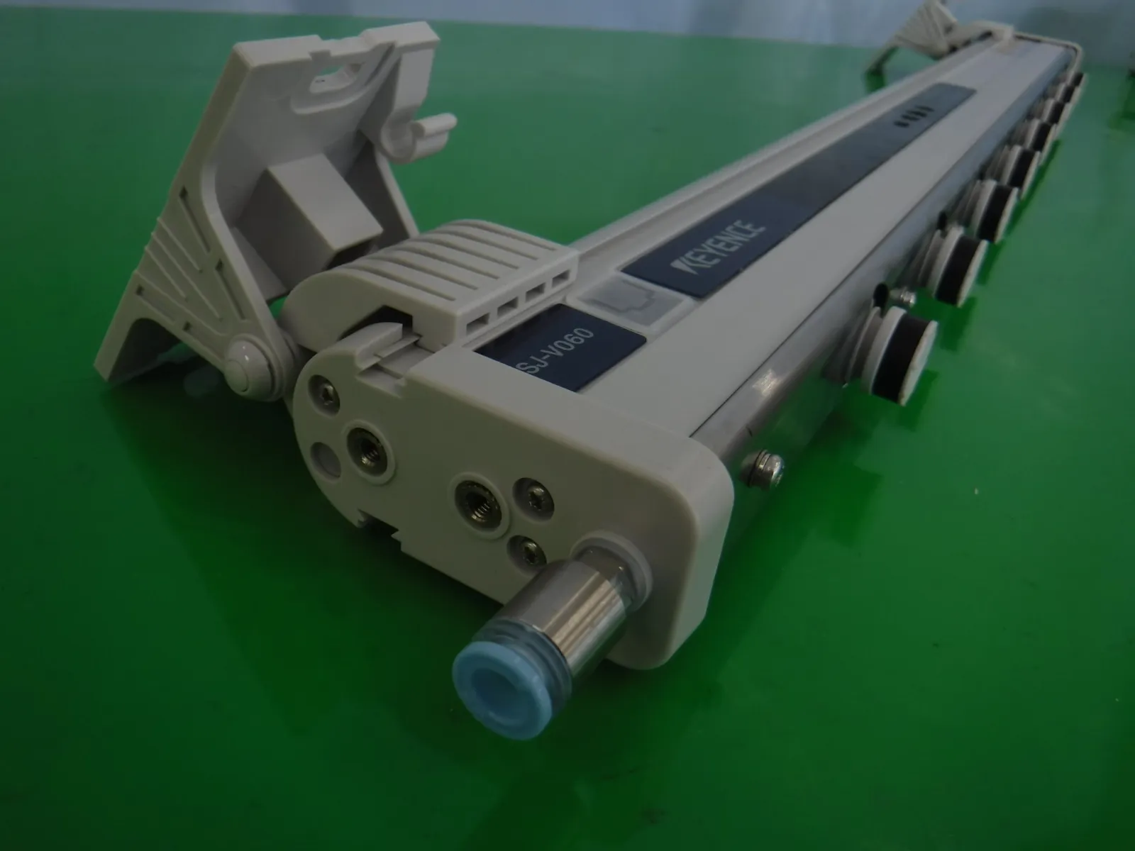 Keyence SJ-V060 Ionizer (with built-in bar/discharge controller) Detail Image - ASKINDEX Korea