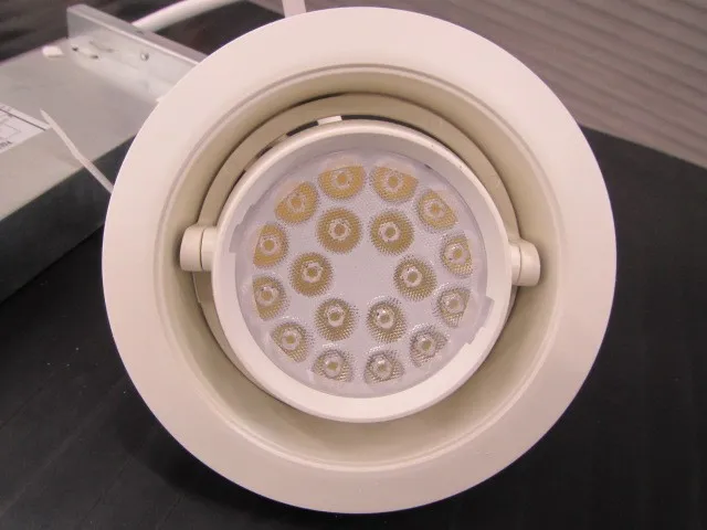 도시바 LEDD-30102W-LD9 LED 빛 상세 이미지 - ASKINDEX 코리아