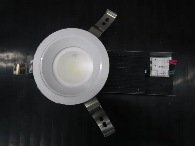도시바 LEDD-21011FN-LS9 LED 빛 상세 이미지 - ASKINDEX 코리아