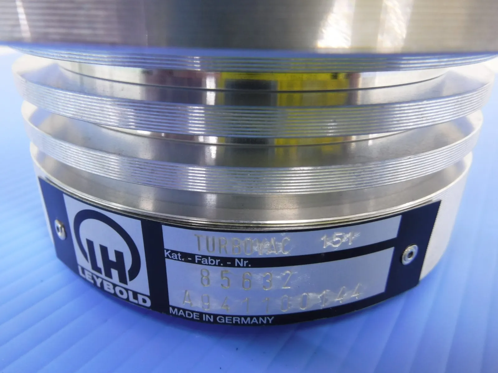 Leybold TURBOVAC151 turbomolecular pump Detail Image - ASKINDEX Korea