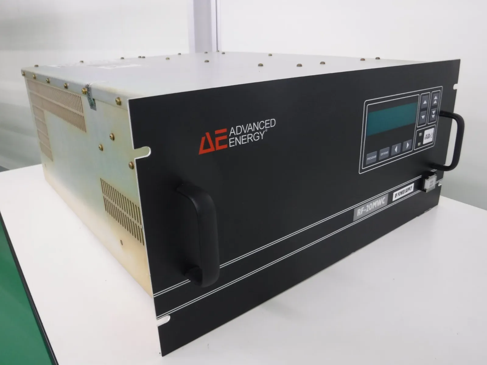 고급 에너지 RF-20MWC RF 전원 공급 장치