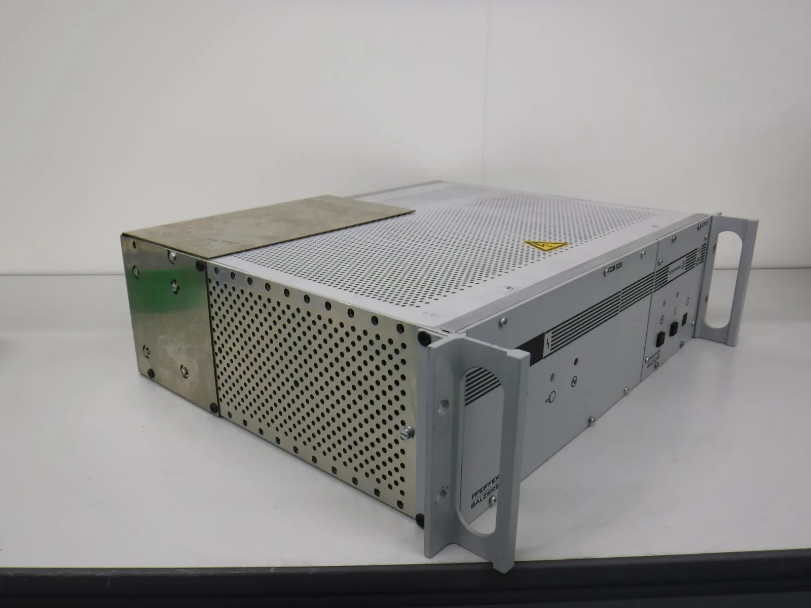 파이퍼 TCM520/TCP121 터보 분자 펌프 용 컨트롤러 상세 이미지 - ASKINDEX 코리아