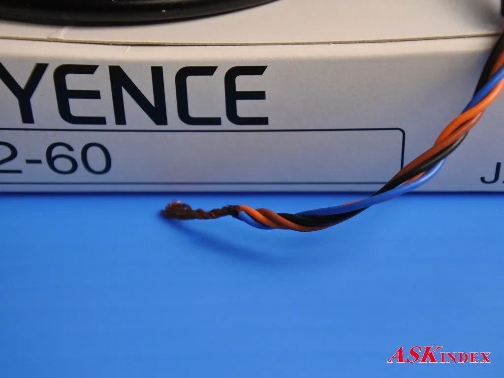 Keyence FS2-60 Fiber Amplifier Detail Image - ASKINDEX Korea