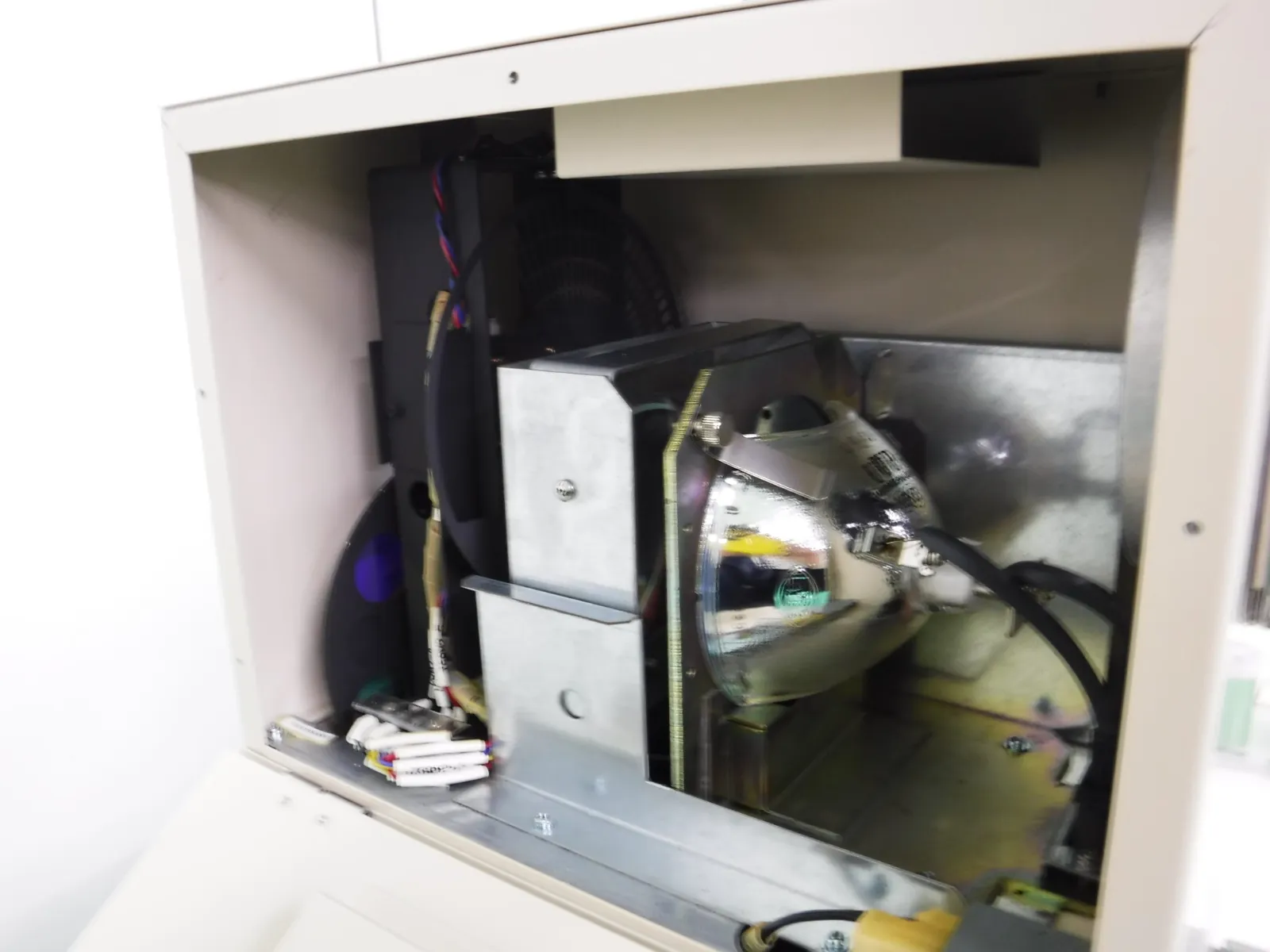 Kubotec MLDS250/KB Metal halide light source Detail Image - ASKINDEX Korea