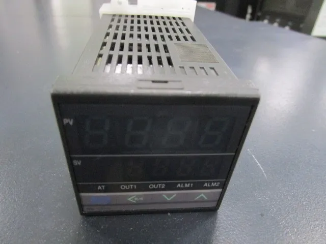 물리화학산업(RKC) CB-100 온도 컨트롤러