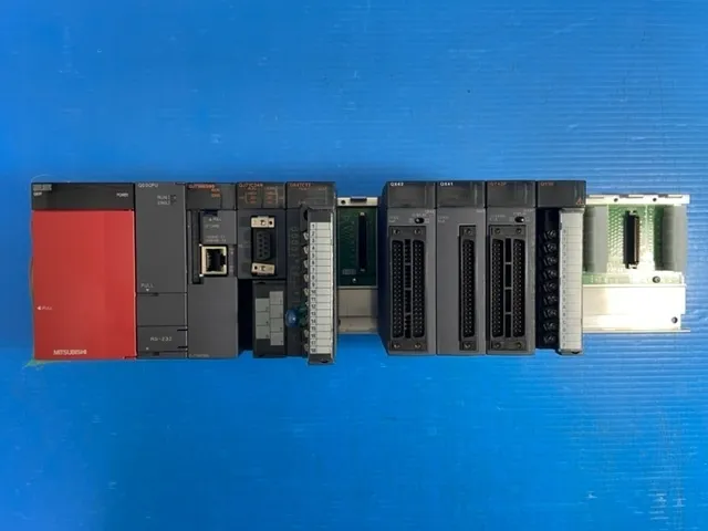미쓰비시 전기 Q61P 시퀀서(PLC)