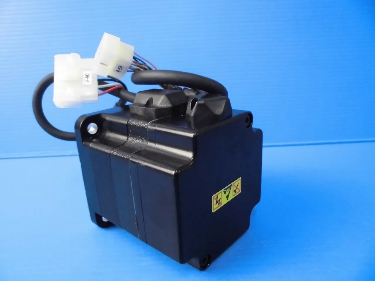 Sanyo Denki P30B08020DXV20 AC servo motor Detail Image - ASKINDEX Korea