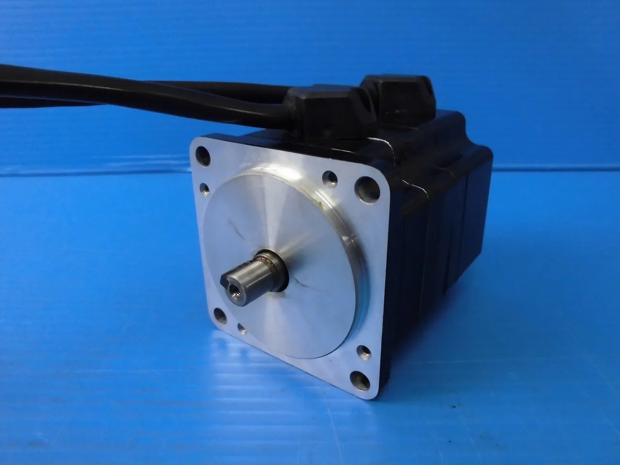 Sanyo Electric P30B06010DXV20 AC servo motor Detail Image - ASKINDEX Korea