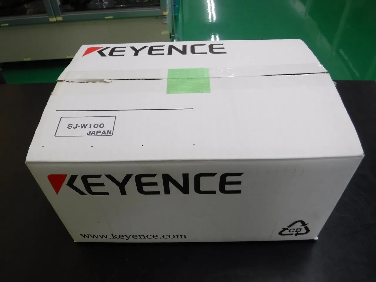 Keyence SJ-W100 Powered surveillance monitor (unused) Detail Image - ASKINDEX Korea