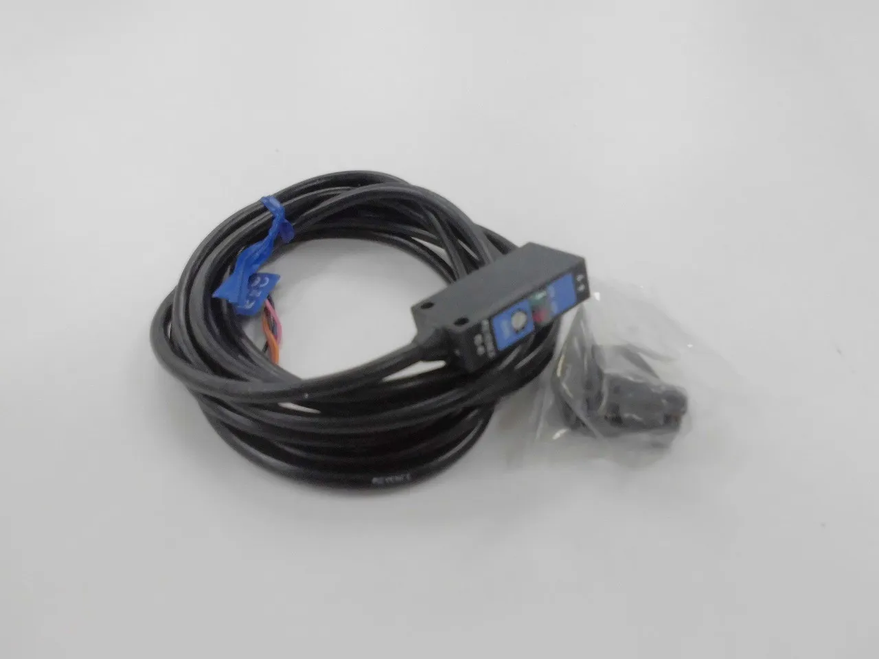 Keyence PZ-41 광원 센서 (앰프 내장) 상세 이미지 - ASKINDEX 코리아