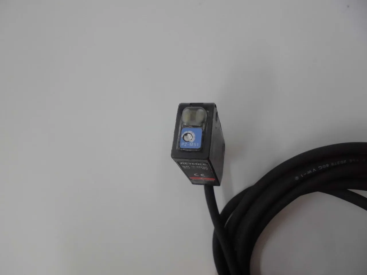 Keyence PZ-M51 Light source sensor (built-in amplifier) Detail Image - ASKINDEX Korea