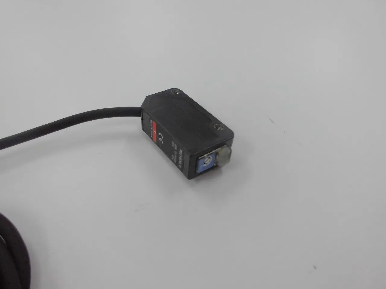 Keyence PZ-M51 Light source sensor (built-in amplifier) Detail Image - ASKINDEX Korea