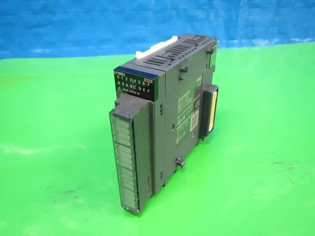 미쓰비시 LY10R2 시퀀서(PLC)(OUTPUT)