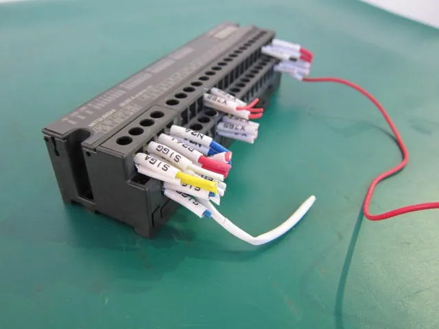 미쓰비시 전기 AJ65SBTB1-32D 시퀀서 (PLC) (소형 타입 리모트 I/O 유닛 CC-Link 아날로그-디지털 변환 유닛 상세 이미지 - ASKINDEX 코리아
