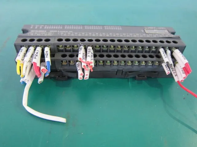 미쓰비시 전기 AJ65SBTB1-32D 시퀀서 (PLC) (소형 타입 리모트 I/O 유닛 CC-Link 아날로그-디지털 변환 유닛 상세 이미지 - ASKINDEX 코리아