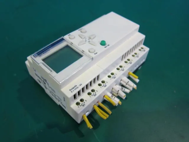 Schneider Electric SR1 A201FU Protection Module Detail Image - ASKINDEX Korea