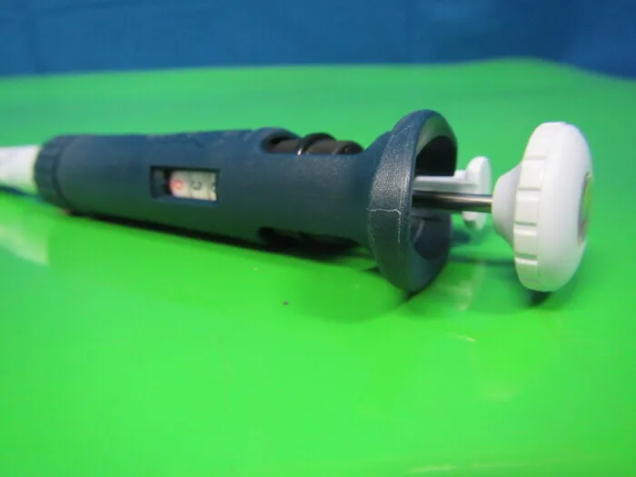 Gilson P10 Micropipette Detail Image - ASKINDEX Korea
