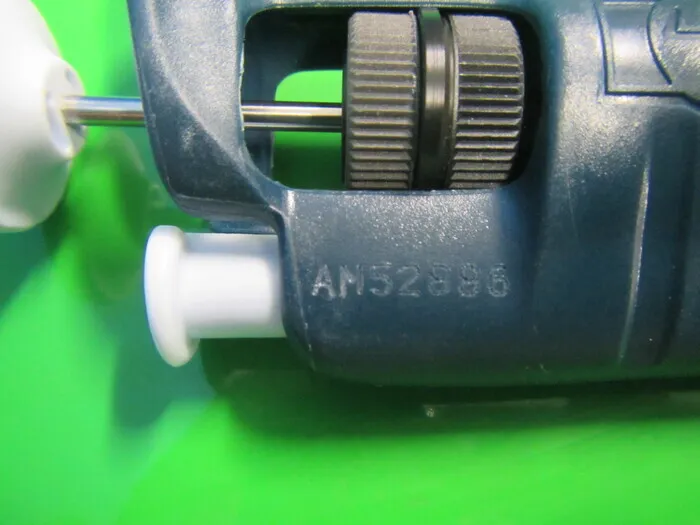 Gilson P10 Micropipette Detail Image - ASKINDEX Korea