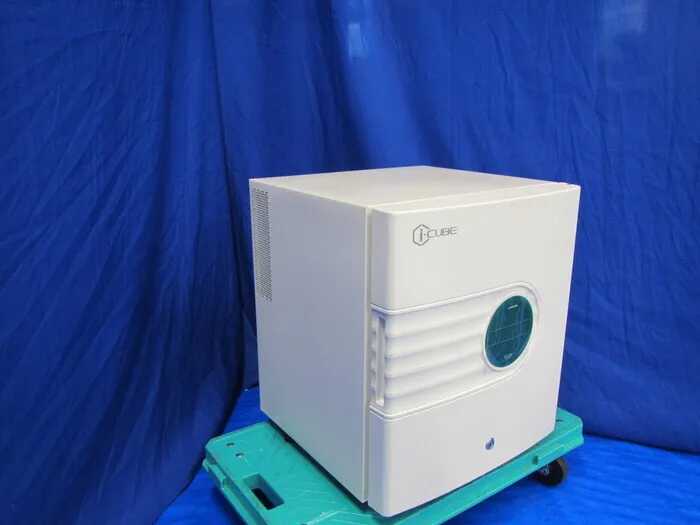 AS ONE FCS-280 incubator