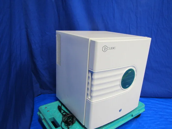 AS ONE FCS-280 incubator