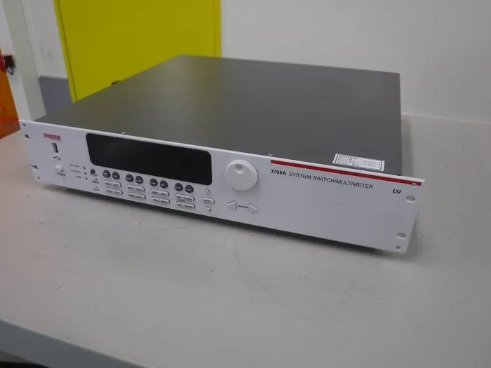 케이슬리(Tektronix) 3706A 멀티미터(벤치 타입)