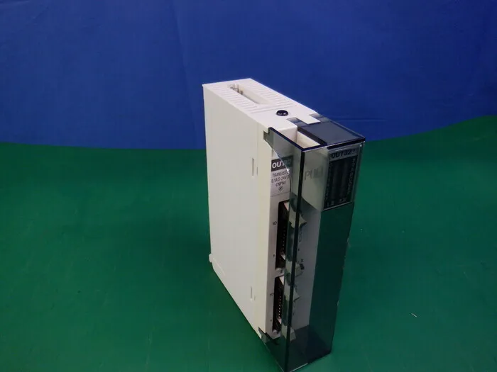 파나소닉(NAIS) AFP33484-F 시퀀서(PLC) FP3 입출력 유닛