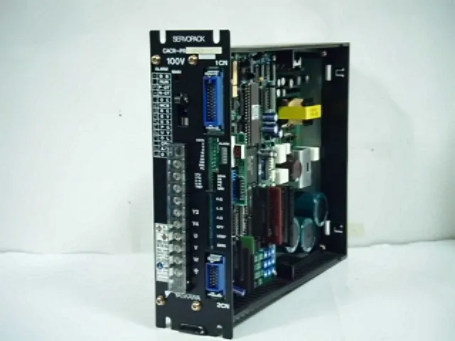 야스카와 CACR-PR01AD4QRY75 AC 서보 드라이버