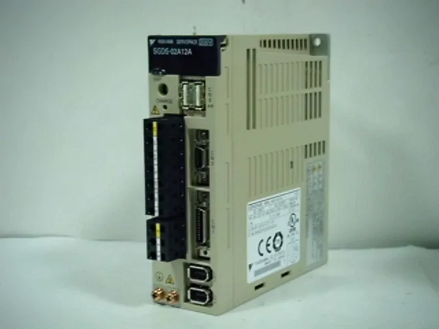 야스카와 SGDS-02A12A AC 서보 드라이버