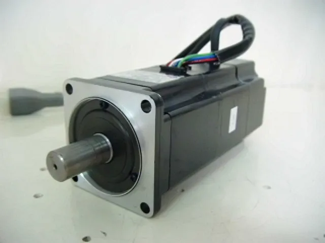 야스카와 SGM-02A312B AC 서보 모터