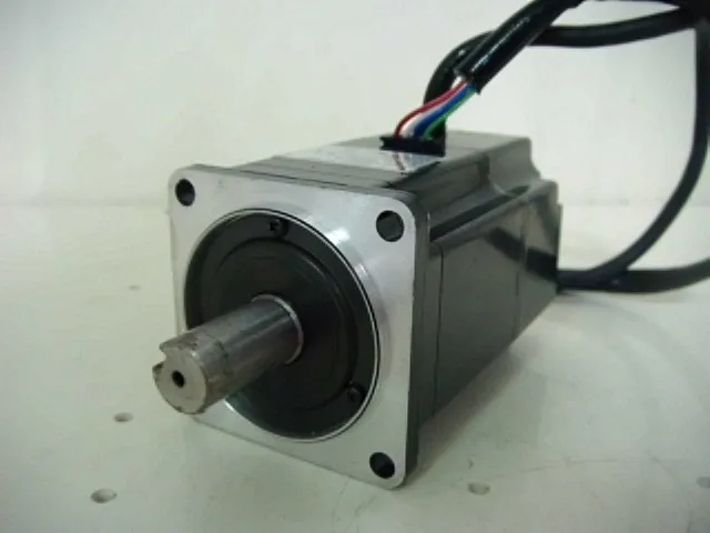 야스카와 SGM-02B314 AC 서보 모터