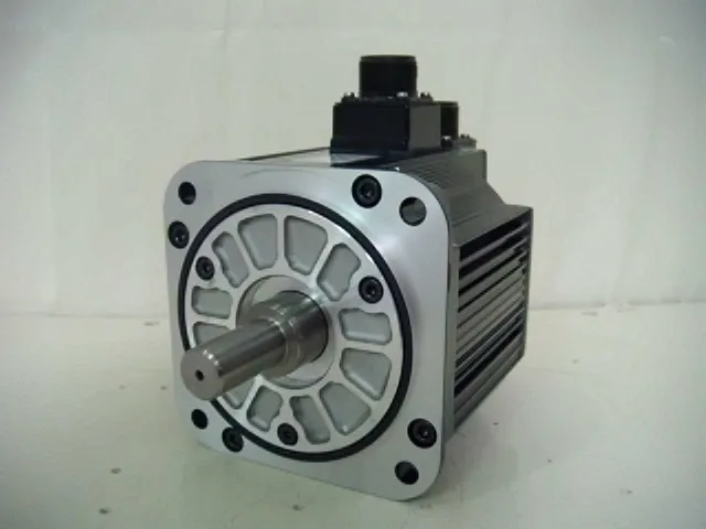 야스카와 SGMG-09A2A AC 서보 모터