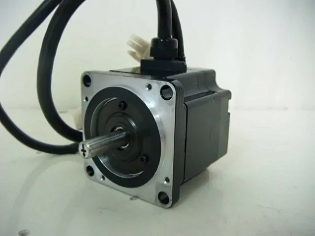 Yasukawa SGMP-01B5SW11 AC servo motor Detail Image - ASKINDEX Korea