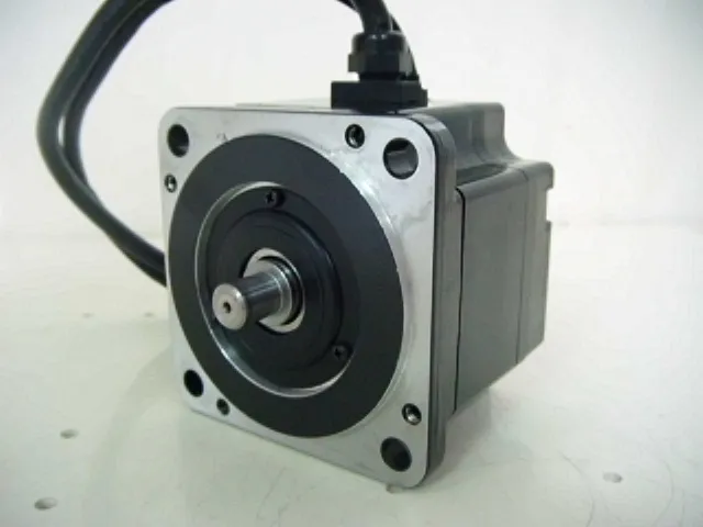 야스카와 SGMP-02B3J22 AC 서보 모터