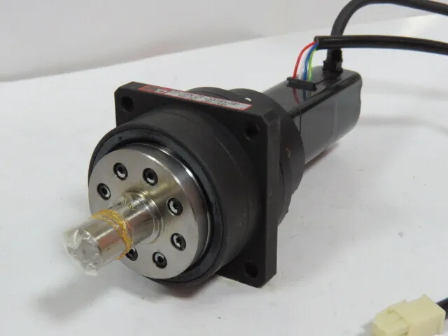 야스카와 SGM-A5B3G32 AC 서보 모터