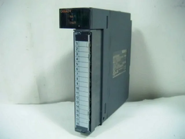 미쓰비시 Q68ADV PLC