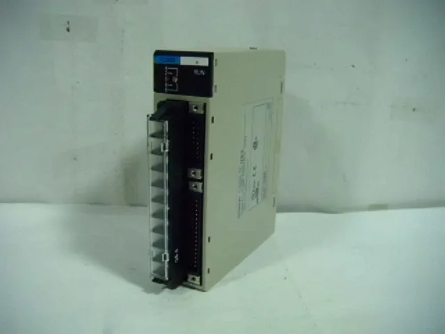 오므론 C200H-TC003 온도 조절 장치