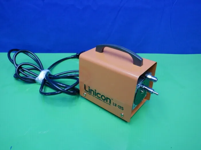 Nitto Kohki LV-125 vacuum pump