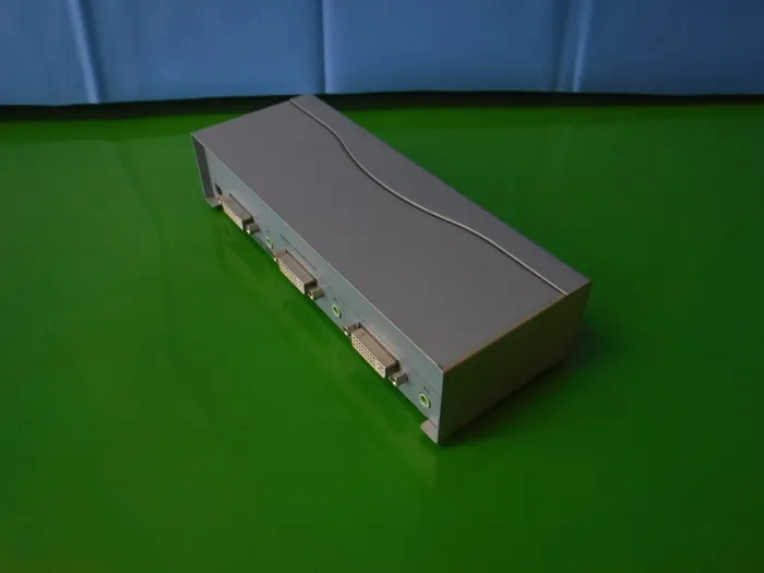 산와 공급 VGA-DV2 모니터 분배기